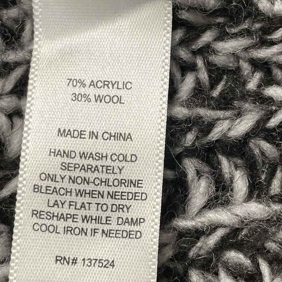 express women’s black and white gray chunky knit open front Cardigan siz small P - Picture 6 of 6